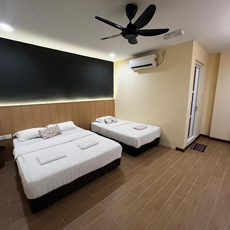 Halo Hotel Semporna Esterno foto